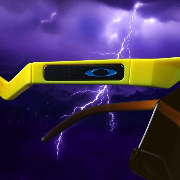 Сонцезахисні окуляри Oakley x Fortnite Peely BXTR Yellow Prizm Tungsten 0888392677617 фото