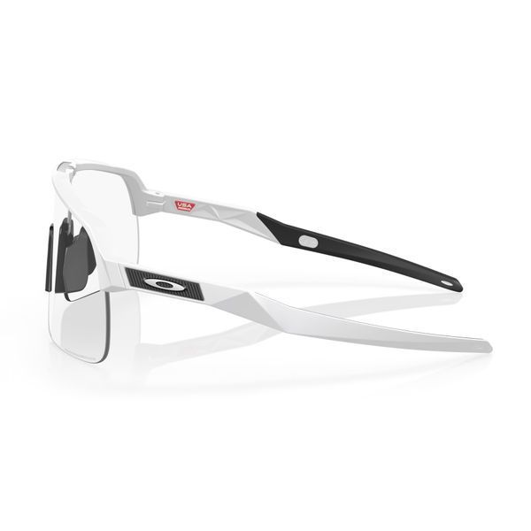 Сонцезахисні окуляри Oakley Sutro Lite Matte White&nbsp;Clear To Black Iridium Photochromic 0888392590893 фото