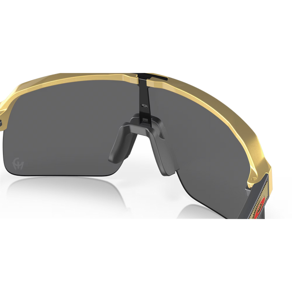 Сонцезахисні окуляри Oakley Sutro Lite Olympic Gold Prizm Black 0888392597595 фото