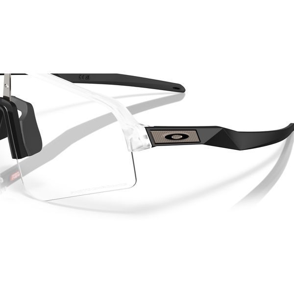 Сонцезахисні окуляри Oakley Sutro Lite Sweep Matte Clear Clear To Black Iridium Photochromic 0888392687227 фото