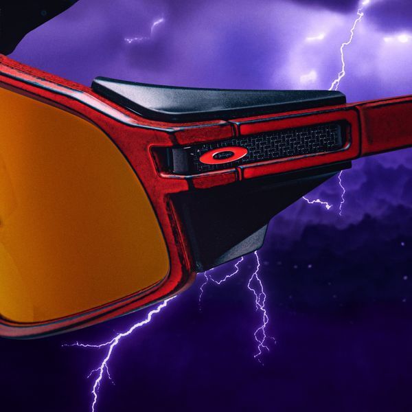Сонцезахисні окуляри Oakley x Fortnite Red Knight Latch Panel Raceworn Red Knight Prizm Ruby 0888392677624 фото